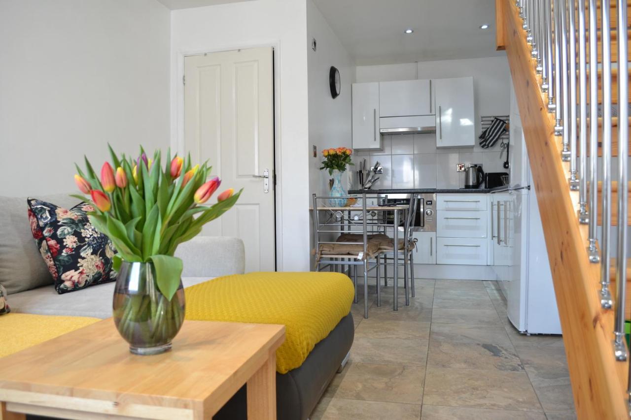 Epicsa - Family & Corporate Mews With Free Parking * CBG