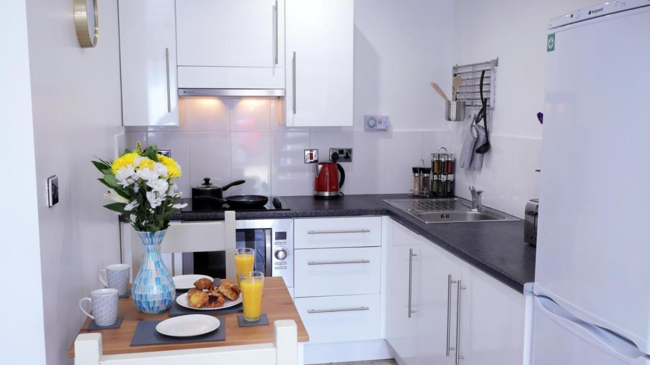 Epicsa - Family & Corporate Mews With Free Parking *