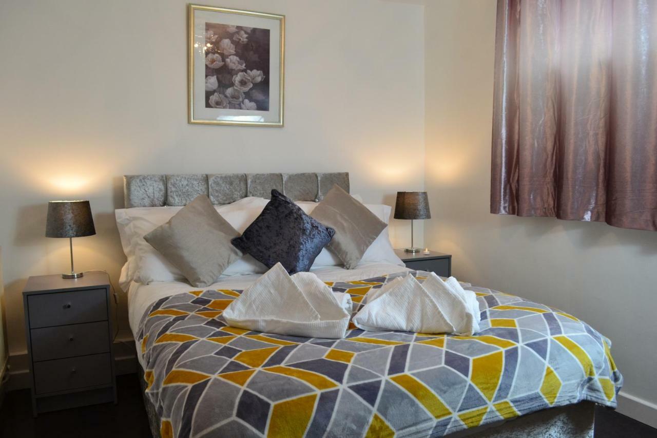 Epicsa - Family & Corporate Mews With Free Parking *