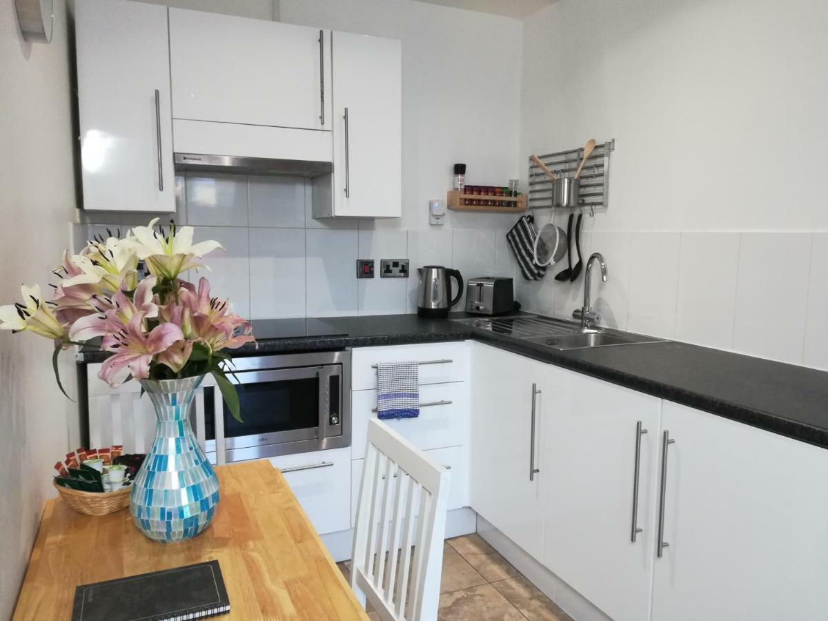 Epicsa - Family & Corporate Mews With Free Parking CBG