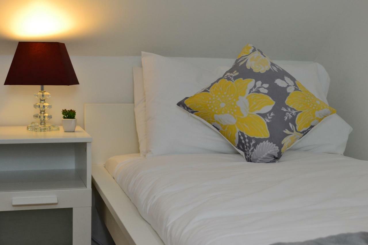 Epicsa - Family & Corporate Mews With Free Parking CBG