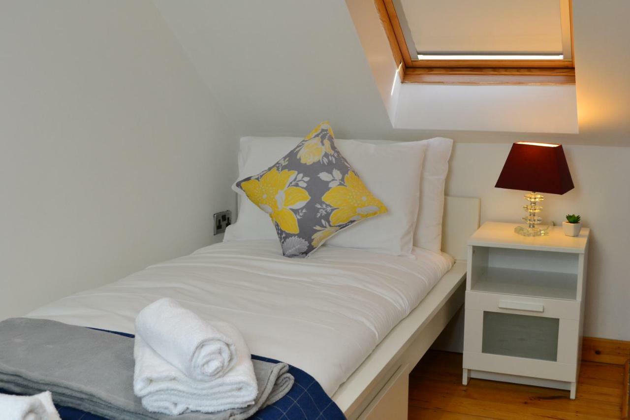Epicsa - Family & Corporate Mews With Free Parking *