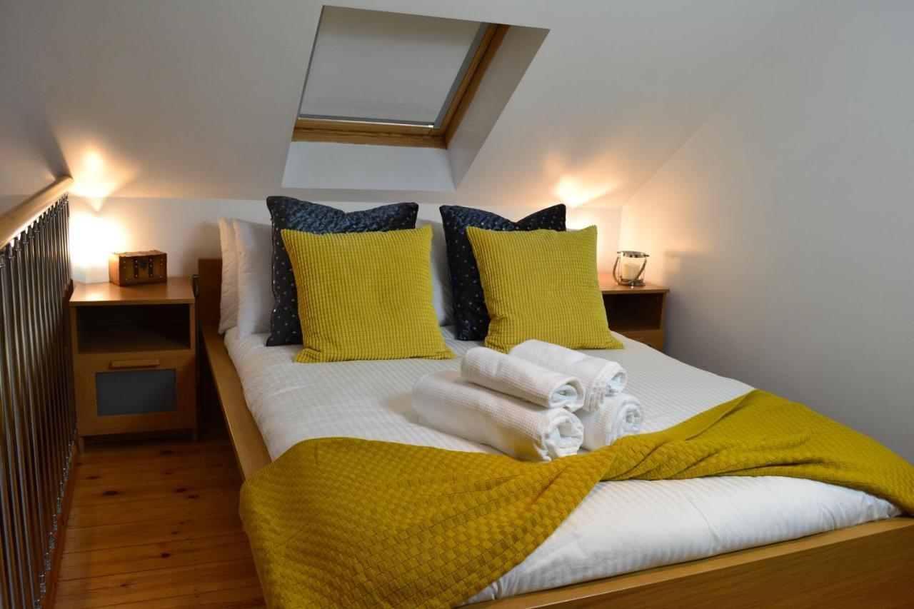 Epicsa - Family & Corporate Mews With Free Parking Appartement CBG