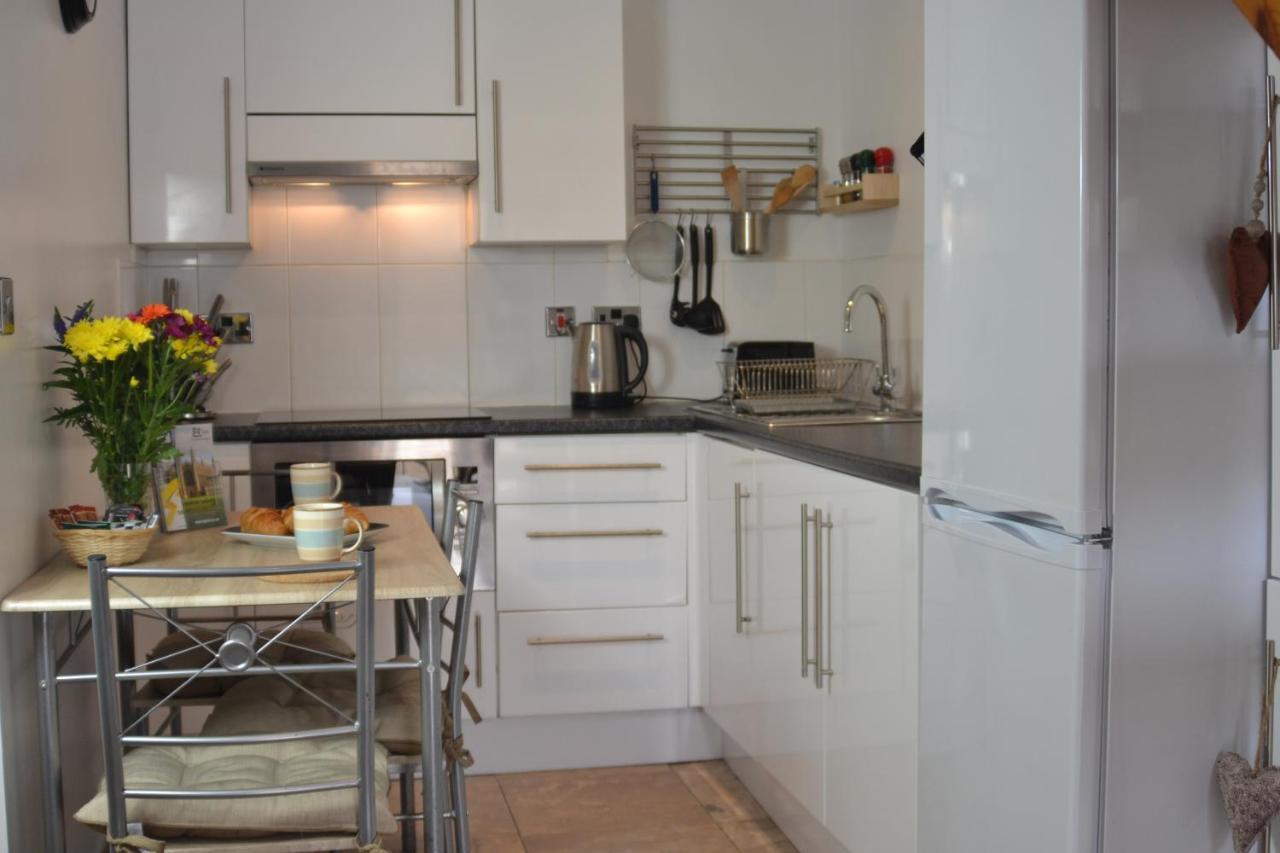 Epicsa - Family & Corporate Mews With Free Parking Appartement CBG