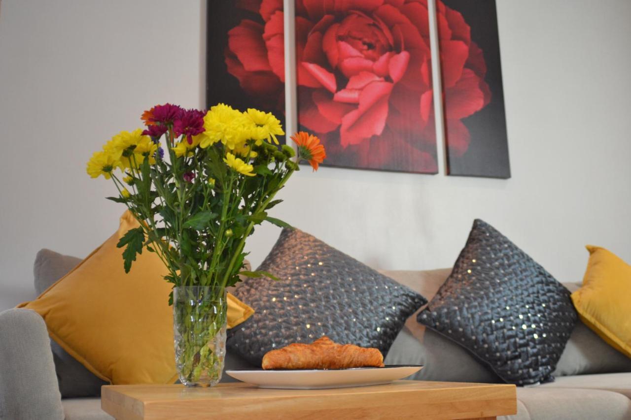 Epicsa - Family & Corporate Mews With Free Parking * CBG